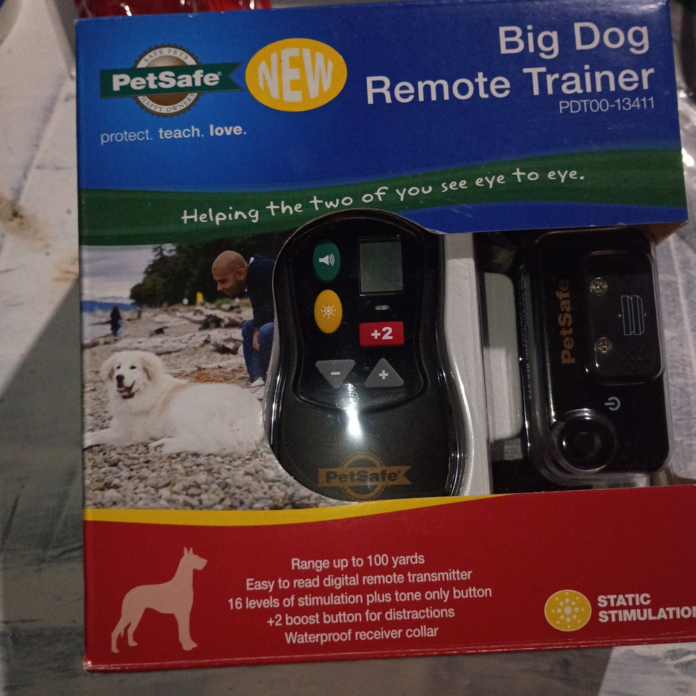 PetSafe Big Dog Remote Trainer - Black and Red